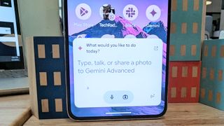 Showing Siri, Bixby and Gemini test