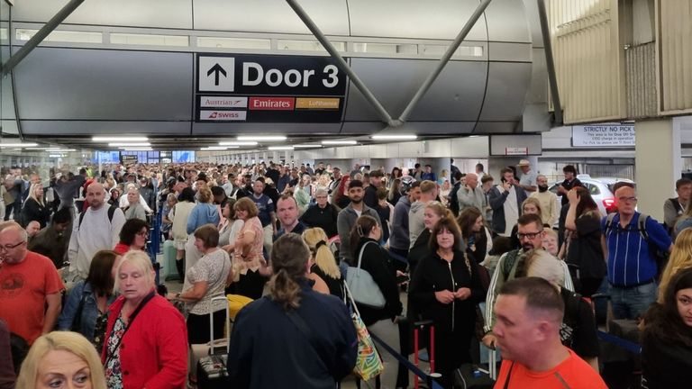 Passengers face significant delays at the airport.  Image: X/SebbieJ