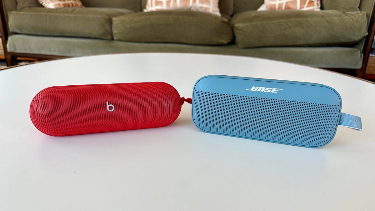 beats-pill-vs-bose-flex