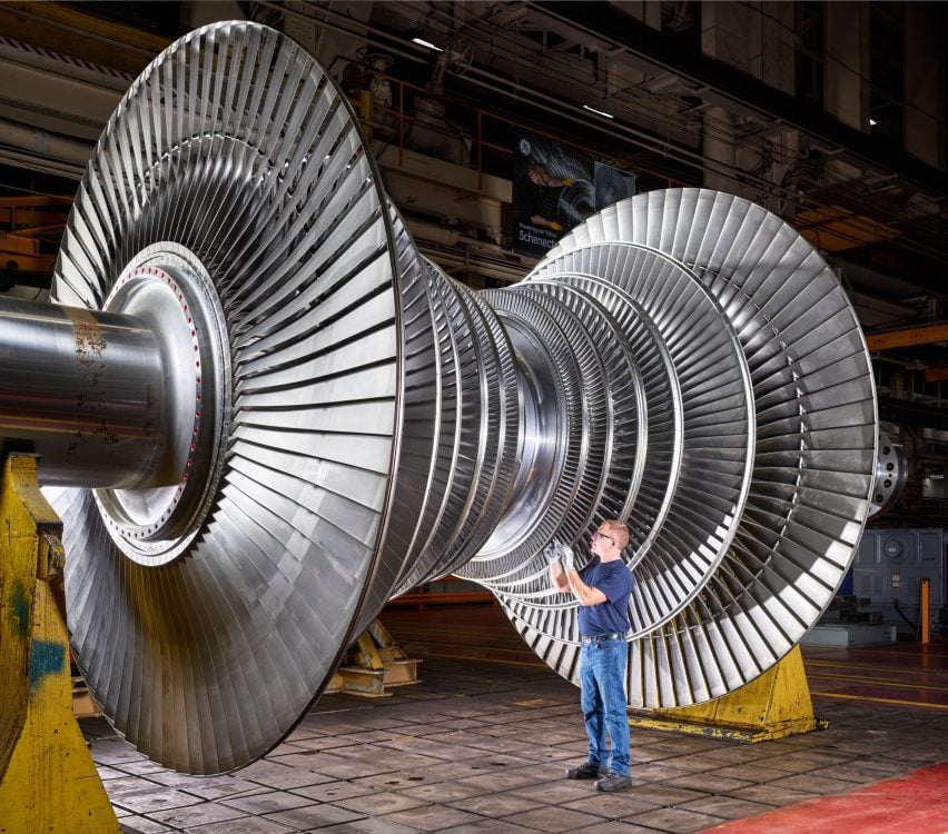 Low pressure steam turbine rotor inspection, 