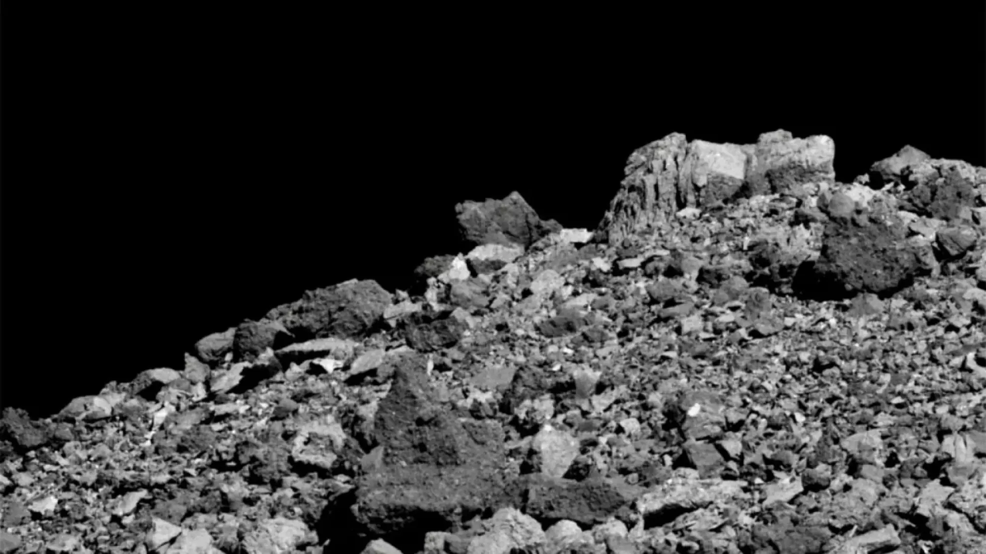 the surface of the asteroid Bennu