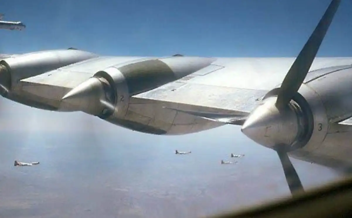 A B-36 mechanic's harrowing mission: hours spent waiting in the wings of a Peacemaker for in-flight engine maintenance