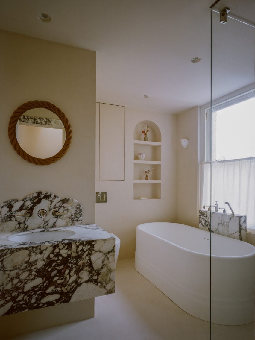 Bathroom of a modernized London house by Will Gamble Architects