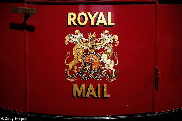 An old Royal Mail design shown on the side of a mail coach from around 1800